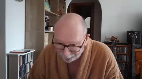 Snapshot of 7thsojourn chatting on 03-08-25, 04:39 Papi online show from 03-08-25, 04:39
