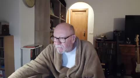 Snapshot of 7thsojourn chatting on 03-09-25, 08:21 Papi online show from 03-09-25, 08:21