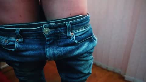 Snapshot of 7znkbob chatting on 12-06-24, 01:00 bob big head online show from 12-06-24, 01:00