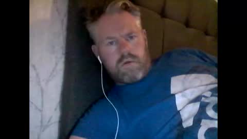 81jonnyx online show from 12-31-24, 03:31