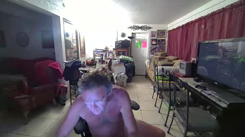 Snapshot of 86406stud chatting on 12-08-24, 03:10 86406stud online show from 12-08-24, 03:10