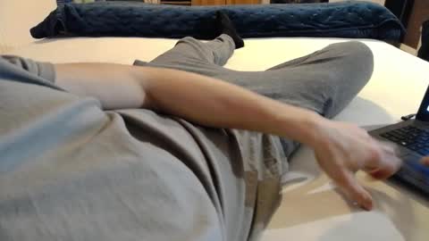 Snapshot of 87johnny chatting on 02-02-25, 04:22 87johnny online show from 02-02-25, 04:22