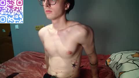 Snapshot of 8_goat chatting on 10-29-25, 06:20 Phillip online show from 10-29-25, 06:20