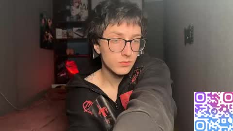 Snapshot of 8_goat chatting on 12-17-25, 05:41 Phillip online show from 12-17-25, 05:41