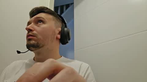 Snapshot of 8inchdude93 chatting on 09-13-25, 12:16 8inchdude93 online show from 09-13-25, 12:16