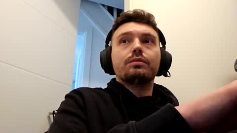 Snapshot of 8inchdude93 chatting on 10-08-25, 11:41 8inchdude93 online show from 10-08-25, 11:41