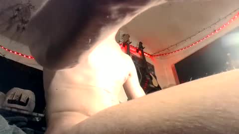 Snapshot of 8inches4you2 chatting on 11-16-25, 04:40 8inches4you2 online show from 11-16-25, 04:40