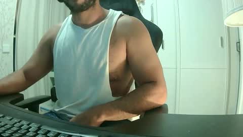 Snapshot of 90zero chatting on 12-03-25, 09:13 Arturo online show from 12-03-25, 09:13