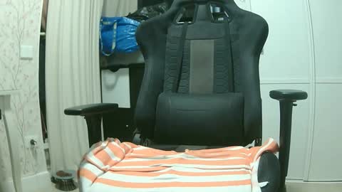 Snapshot of 90zero chatting on 02-04-26, 10:15 Arturo online show from 02-04-26, 10:15