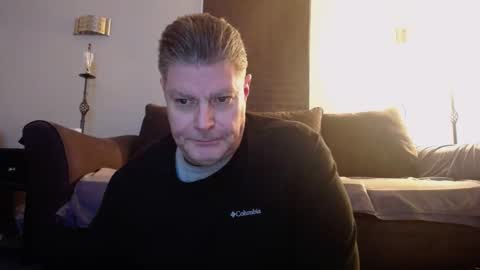 Snapshot of 989guy chatting on 02-16-25, 06:32 989guy online show from 02-16-25, 06:32