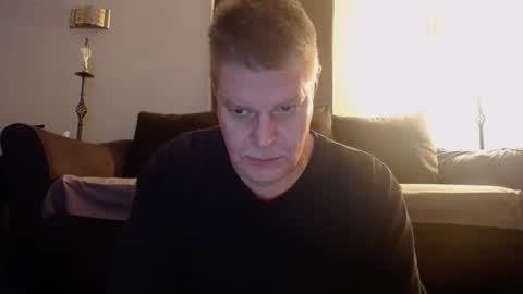 Snapshot of 989guy chatting on 11-12-25, 02:12 989guy online show from 11-12-25, 02:12