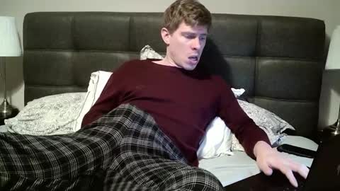 Snapshot of 9thick88 chatting on 12-19-24, 04:02 9thick88 online show from 12-19-24, 04:02