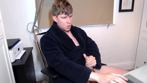 Snapshot of 9thick88 chatting on 09-17-25, 06:37 9thick88 online show from 09-17-25, 06:37