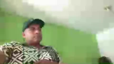 Snapshot of 9vinhocamshow chatting on 06-12-26, 10:47 9vinhocamshow online show from 06-12-26, 10:47