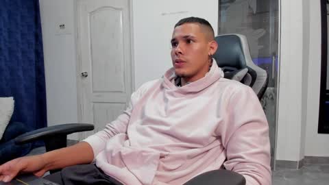 Snapshot of _0324 chatting on 12-23-24, 08:33 rick online show from 12-23-24, 08:33