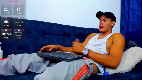 Snapshot of _0324 chatting on 03-05-25, 10:33 rick online show from 03-05-25, 10:33