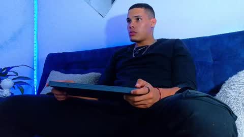 Snapshot of _0324 chatting on 09-21-25, 08:16 rick online show from 09-21-25, 08:16