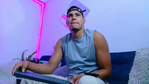 Snapshot of _0324 chatting on 02-14-26, 12:02 rick online show from 02-14-26, 12:02