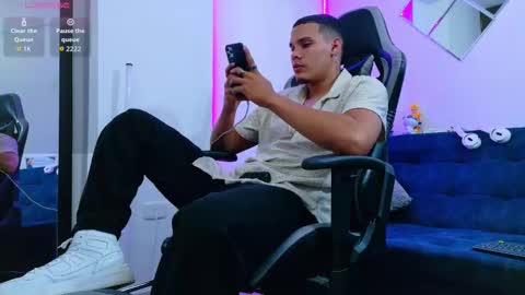 Snapshot of _0324 chatting on 02-22-26, 04:57 rick online show from 02-22-26, 04:57