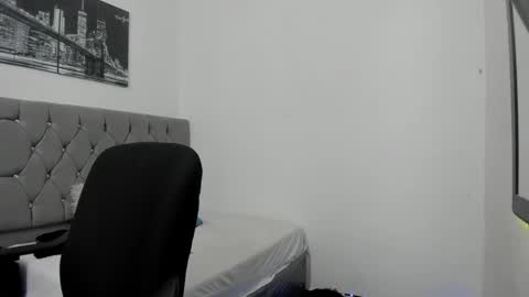 Snapshot of _1dereck chatting on 03-10-26, 09:03 DERECK online show from 03-10-26, 09:03