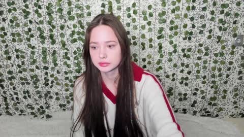 Snapshot of _52_ chatting on 02-06-25, 03:27 EMILY AND  MARCUS online show from 02-06-25, 03:27