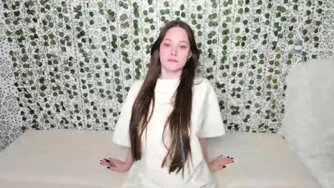Snapshot of _52_ chatting on 02-17-25, 04:31 EMILY AND  MARCUS online show from 02-17-25, 04:31