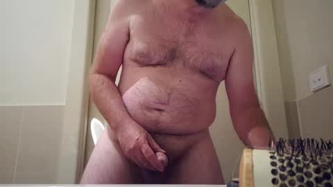 Snapshot of __aussie___ chatting on 02-12-25, 07:34 __aussie___ online show from 02-12-25, 07:34