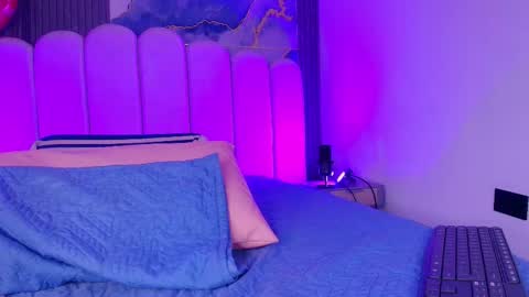 Snapshot of _abby_rouss chatting on 02-25-26, 03:05 abby rouss online show from 02-25-26, 03:05