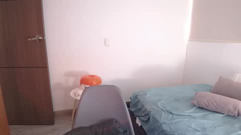 Snapshot of _abbyyyy_ chatting on 10-30-25, 02:51 abby 3 online show from 10-30-25, 02:51