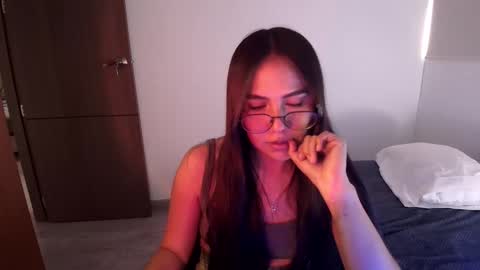 Snapshot of _abbyyyy_ chatting on 12-04-25, 06:27 abby 3 online show from 12-04-25, 06:27