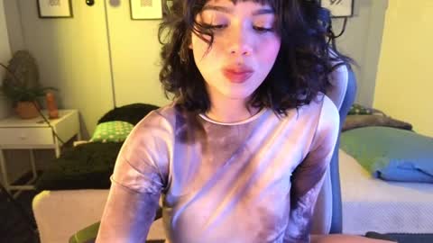 Snapshot of _abigaill_1 chatting on 12-13-24, 06:00 abigaill online show from 12-13-24, 06:00