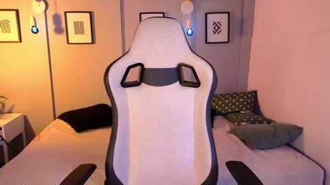 Snapshot of _abigaill_1 chatting on 12-14-24, 04:56 abigaill online show from 12-14-24, 04:56