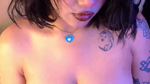 Snapshot of _abigaill_1 chatting on 12-21-24, 05:36 abigaill online show from 12-21-24, 05:36