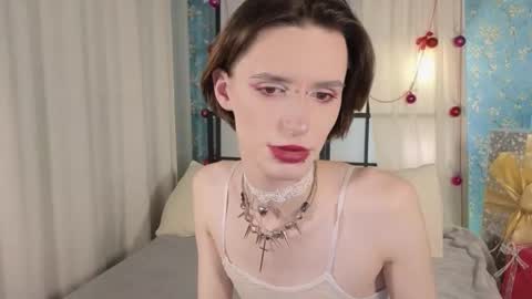 Snapshot of _adrian_the_one chatting on 12-18-25, 12:22 adrian online show from 12-18-25, 12:22