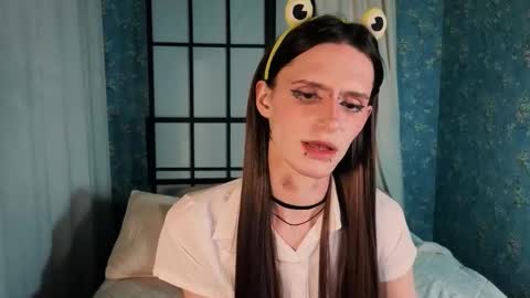 Snapshot of _adrian_the_one chatting on 02-08-26, 05:49 adrian online show from 02-08-26, 05:49