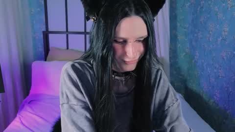 Snapshot of _adrian_the_one chatting on 02-25-26, 12:15 adrian online show from 02-25-26, 12:15