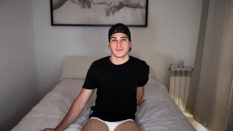 Snapshot of _aesthetic chatting on 02-23-26, 10:34 _aesthetic online show from 02-23-26, 10:34