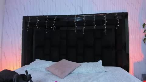 Agatha online show from 02-21-26, 08:43