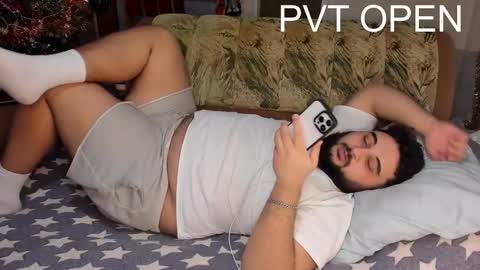 Snapshot of _alan_bear_ chatting on 02-21-25, 03:32 Alan online show from 02-21-25, 03:32