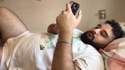 Snapshot of _alan_bear_ chatting on 09-13-25, 11:32 Alan online show from 09-13-25, 11:32