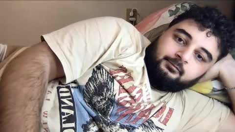 Snapshot of _alan_bear_ chatting on 10-30-25, 11:22 Alan online show from 10-30-25, 11:22