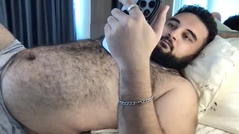 Snapshot of _alan_bear_ chatting on 12-18-25, 07:36 Alan online show from 12-18-25, 07:36