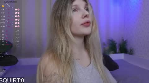 Snapshot of _aleksa chatting on 12-03-25, 11:41 Alexa online show from 12-03-25, 11:41