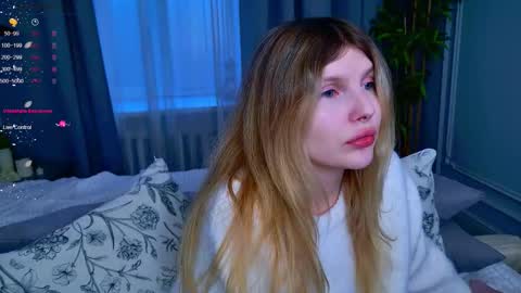 Snapshot of _aleksa chatting on 12-14-25, 06:52 Alexa online show from 12-14-25, 06:52