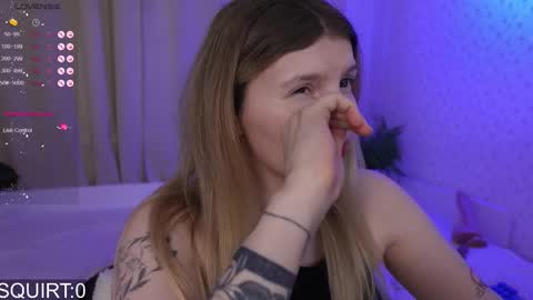 Snapshot of _aleksa chatting on 01-07-26, 06:43 Alexa online show from 01-07-26, 06:43