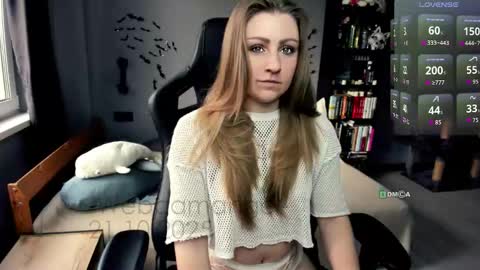 Aleksandra online show from 10-21-25, 12:17