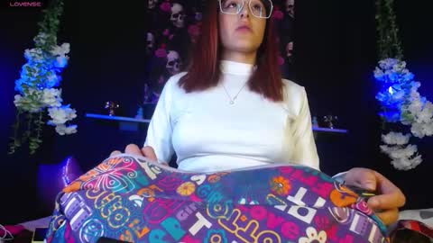 Snapshot of _alhanna chatting on 11-24-25, 09:03 Alhanna online show from 11-24-25, 09:03