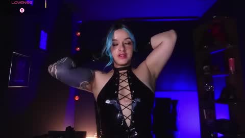 Snapshot of _alice_d chatting on 11-03-25, 08:54 Miss Alice My internet sucks these days see you soon online show from 11-03-25, 08:54