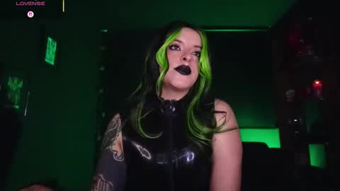 Snapshot of _alice_d chatting on 11-09-25, 08:07 Miss Alice My internet sucks these days see you soon online show from 11-09-25, 08:07