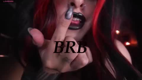 Snapshot of _alice_d chatting on 11-30-25, 10:58 Miss Alice My internet sucks these days see you soon online show from 11-30-25, 10:58